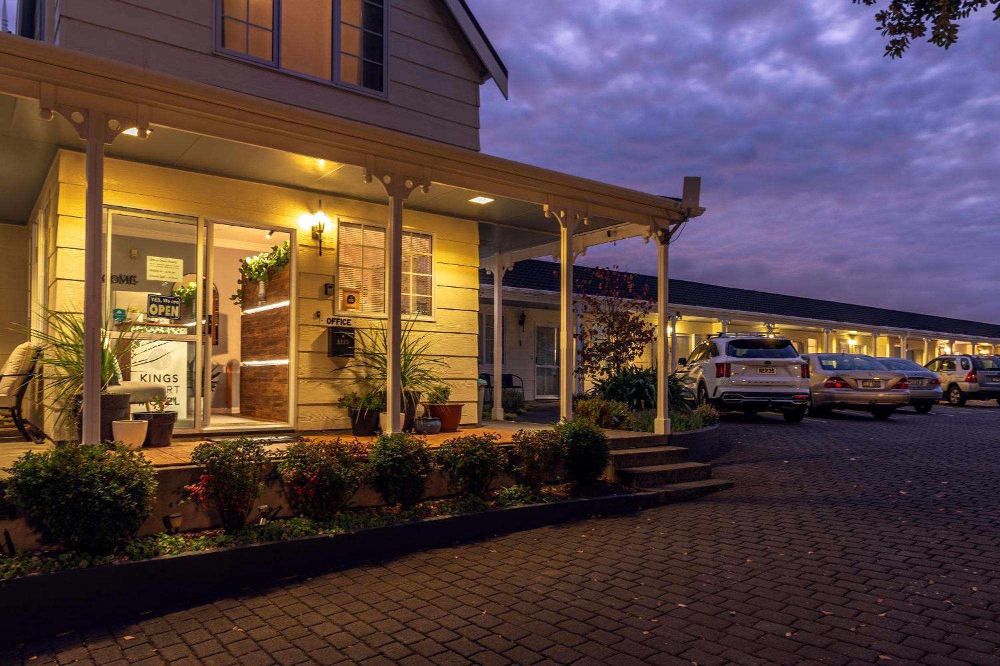 Kings Court Motel Whanganui Extérieur photo